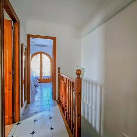 Beachfront In Alicante Апартаменты *